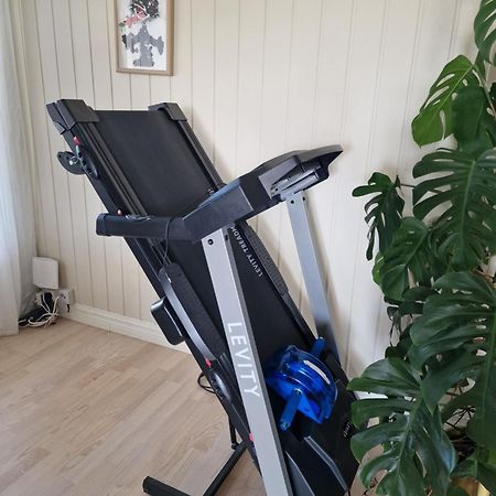 Room In Handsome Haven House Gjøvik Εξωτερικό φωτογραφία