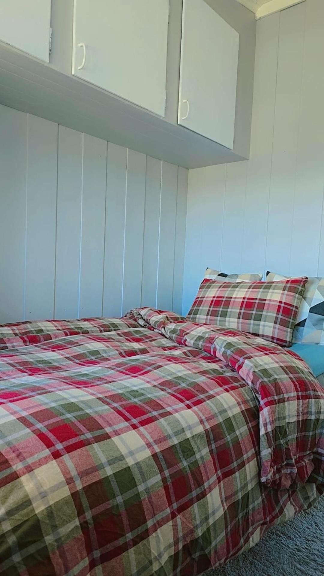 Room In Handsome Haven House Gjøvik Εξωτερικό φωτογραφία