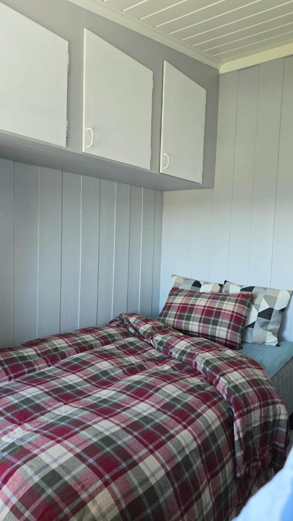 Room In Handsome Haven House Gjøvik Εξωτερικό φωτογραφία