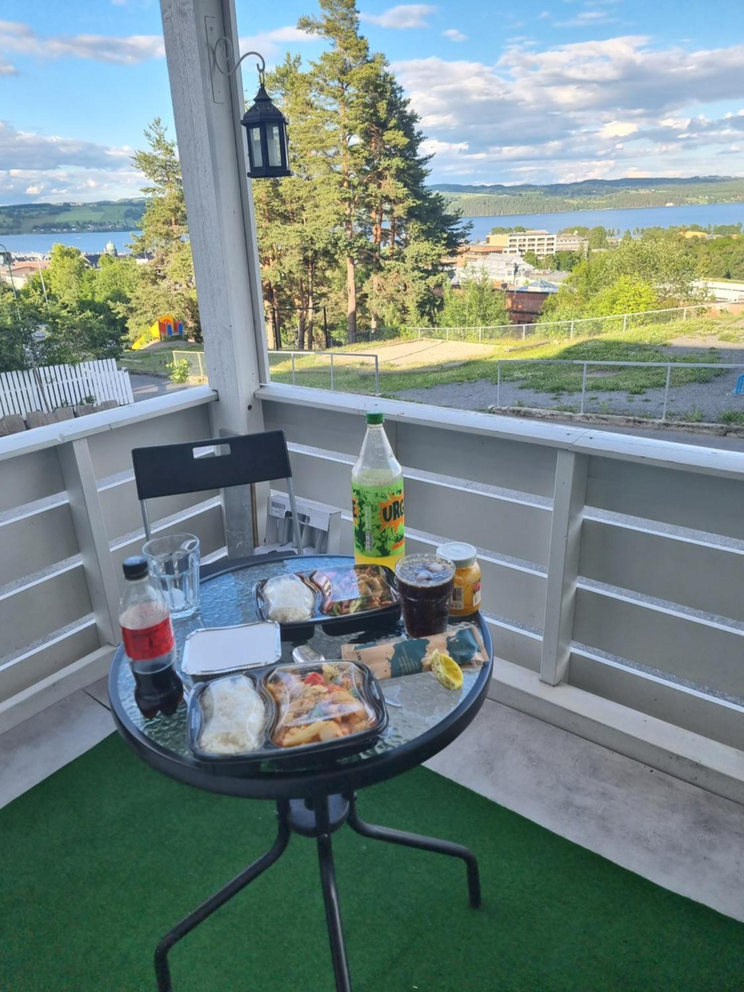 Room In Handsome Haven House Gjøvik Εξωτερικό φωτογραφία